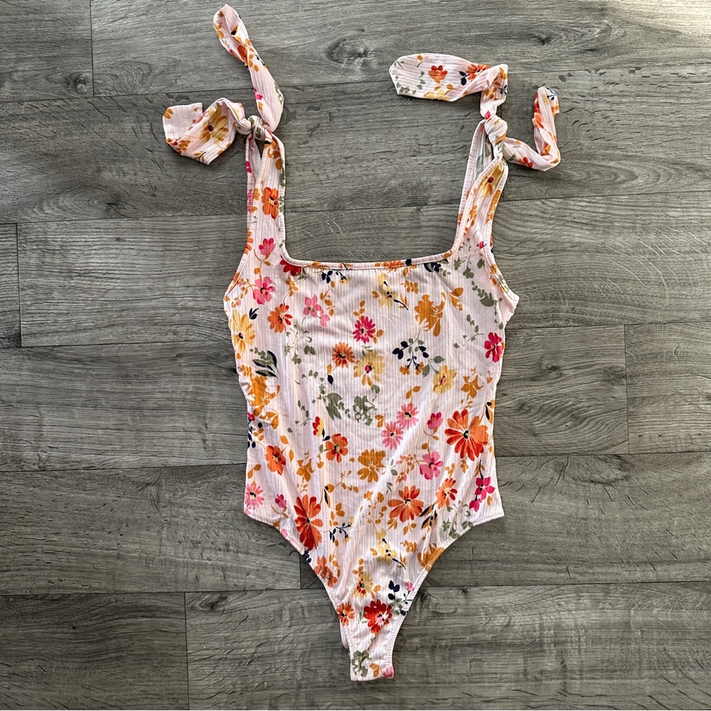 Lush Floral Print Bodysuit - Pink and Orange